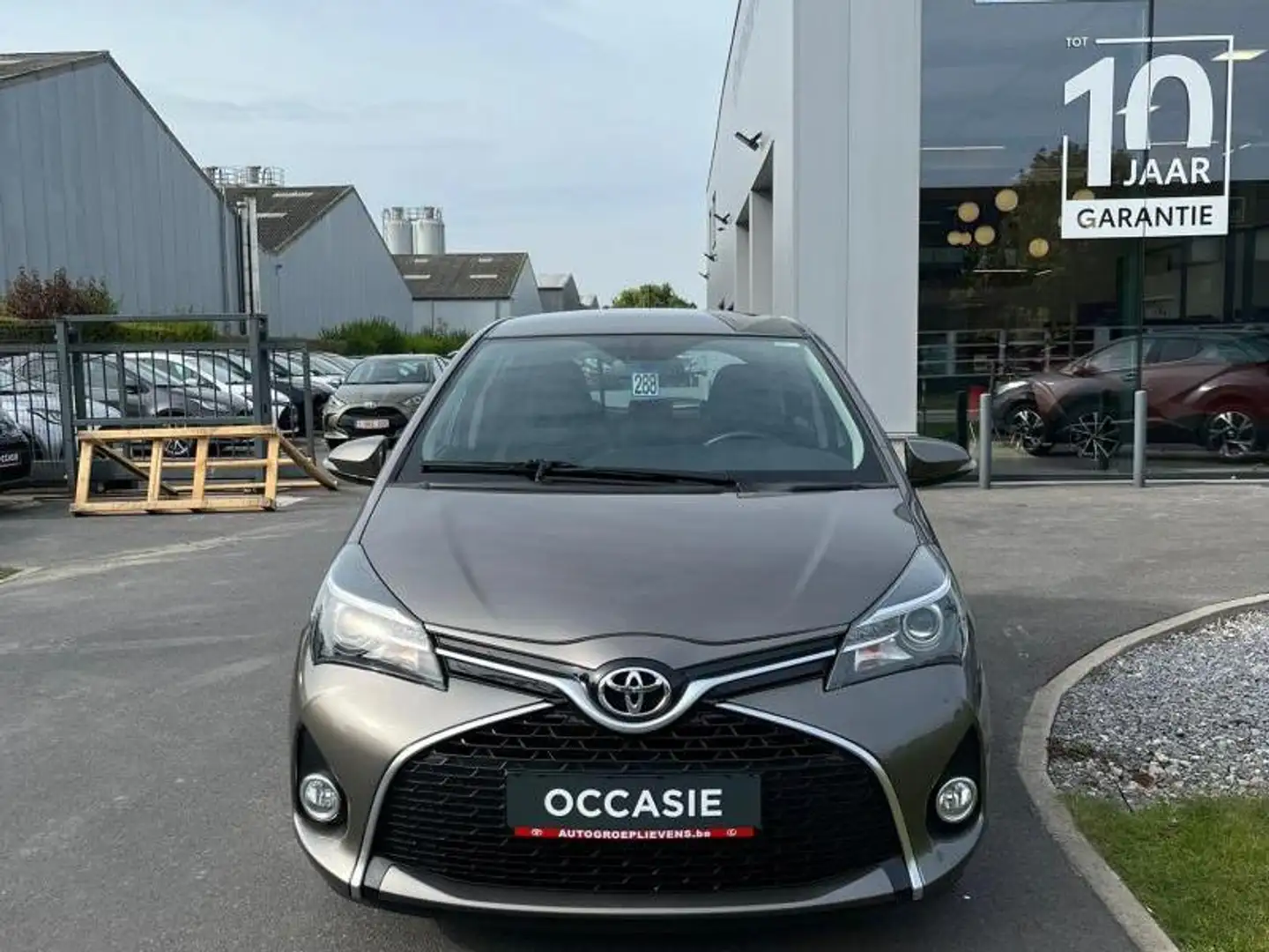 Toyota Yaris 1.3 BENZINE CVT COMFORT & STYLE PACK Brun - 2