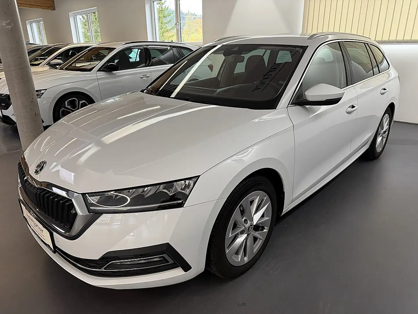 Skoda Octavia Combi 2,0TDI DSG Style *LED*NAVI*ACC*Sitzheizun... Weiß - 2