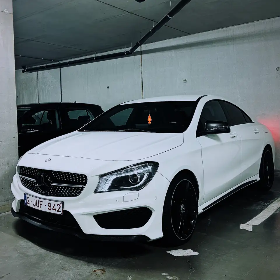 Mercedes-Benz CLA 200