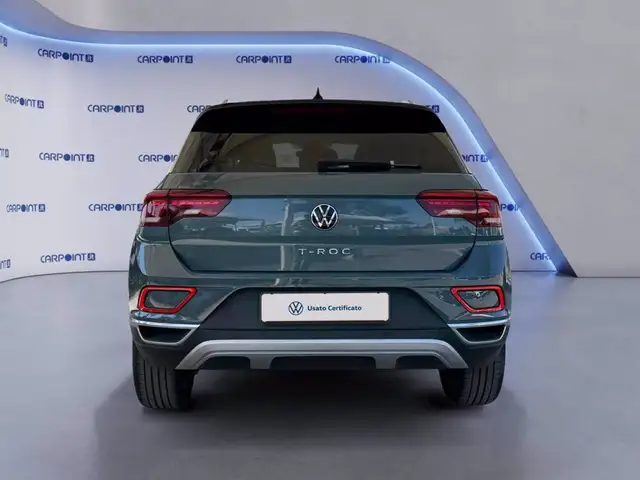 Volkswagen T-Roc view 5