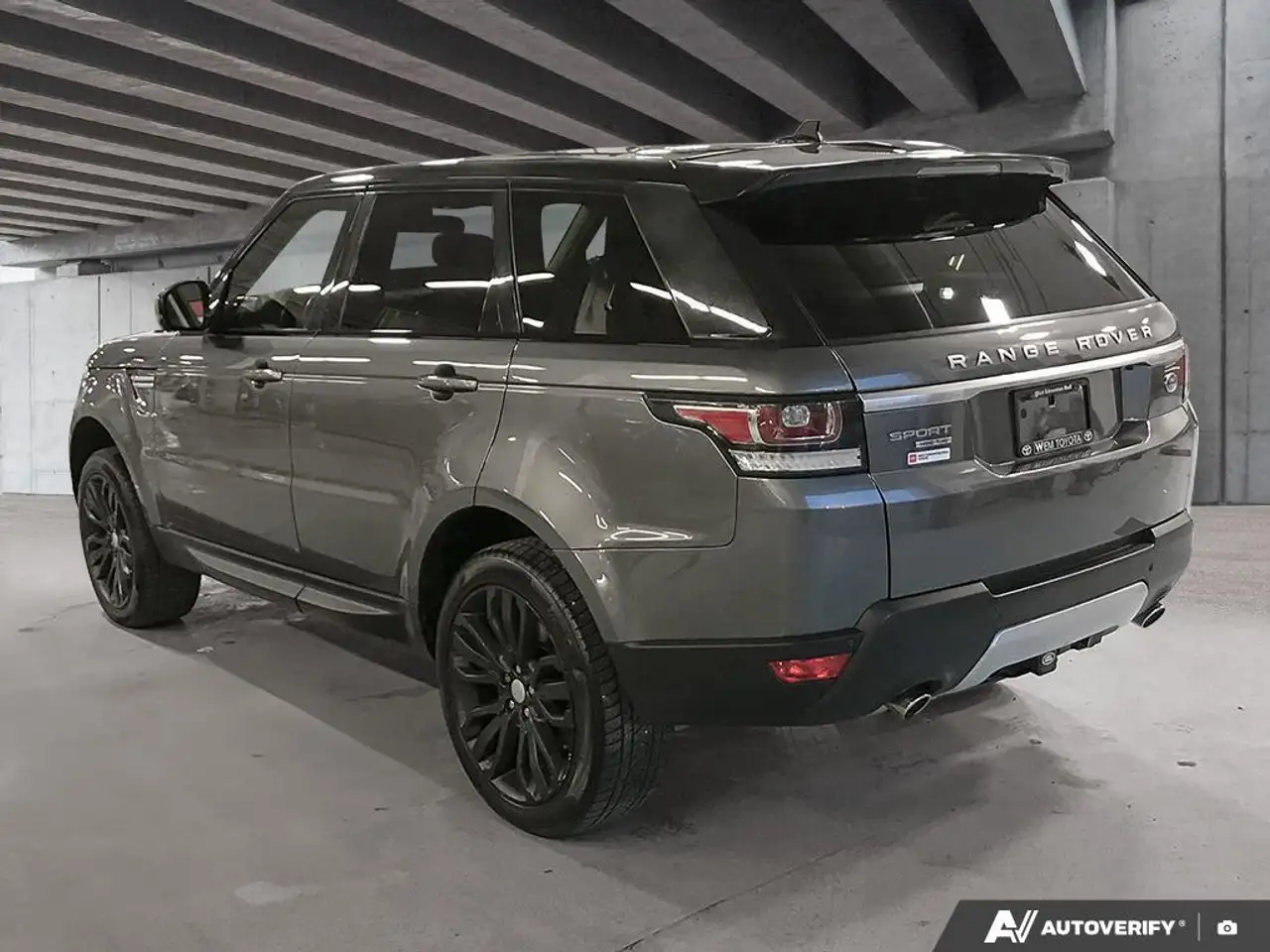 Land Rover Range Rover Sport снимка Land Rover Range Rover Sport