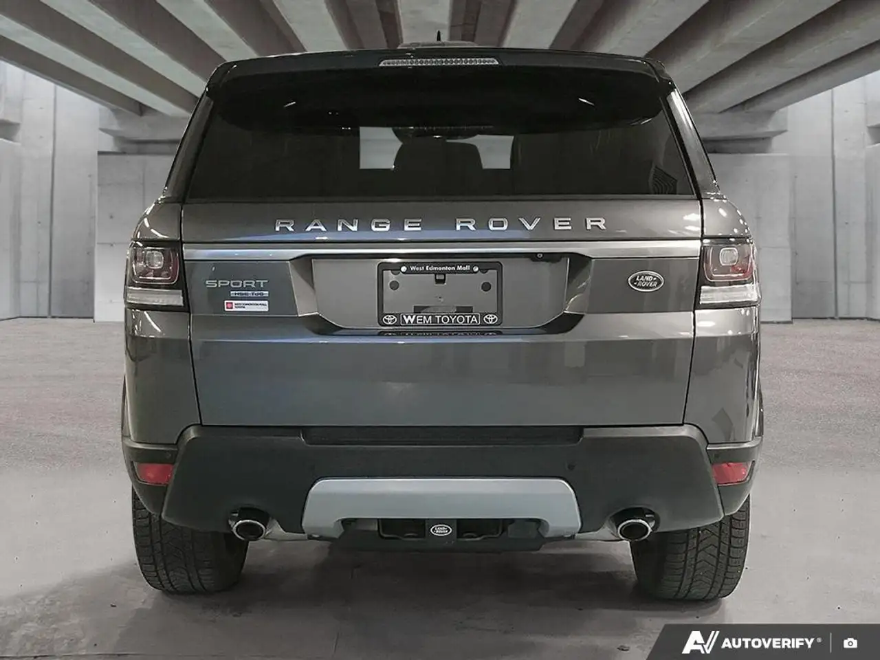 Land Rover Range Rover Sport снимка Land Rover Range Rover Sport