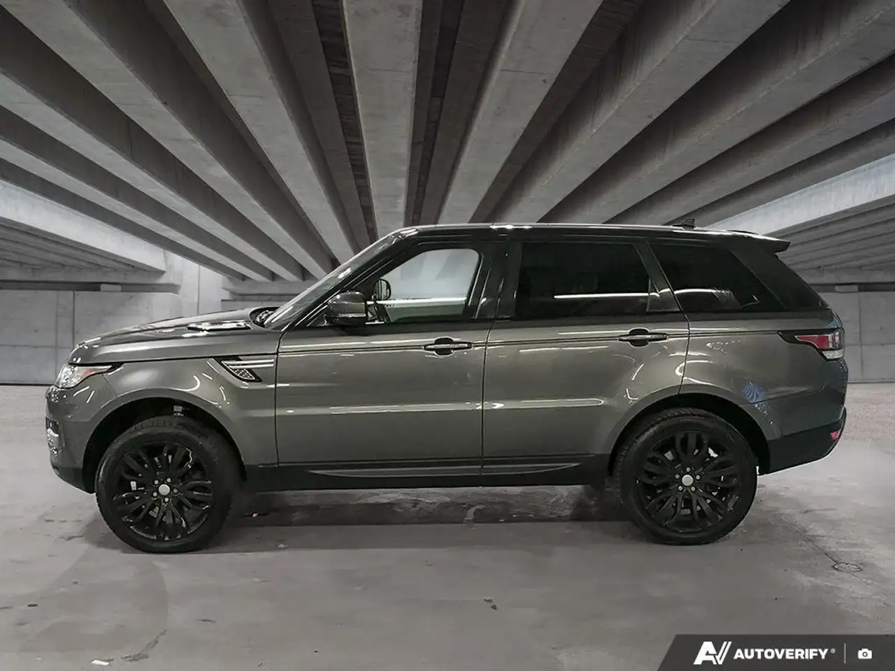 Land Rover Range Rover Sport снимка Land Rover Range Rover Sport