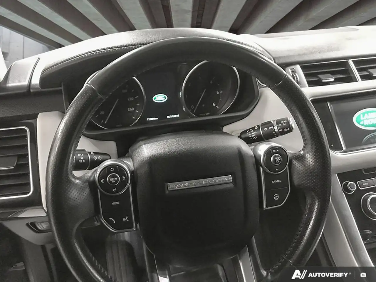 Land Rover Range Rover Sport снимка Land Rover Range Rover Sport