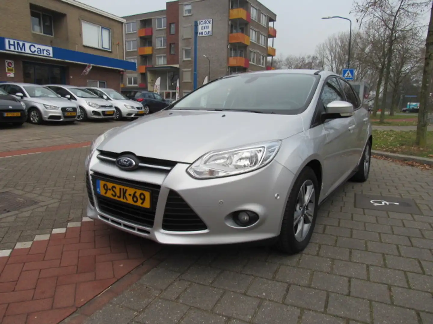 Ford Focus 1.0 EcoBoost 125pk 5-deurs Titanium Gris - 1