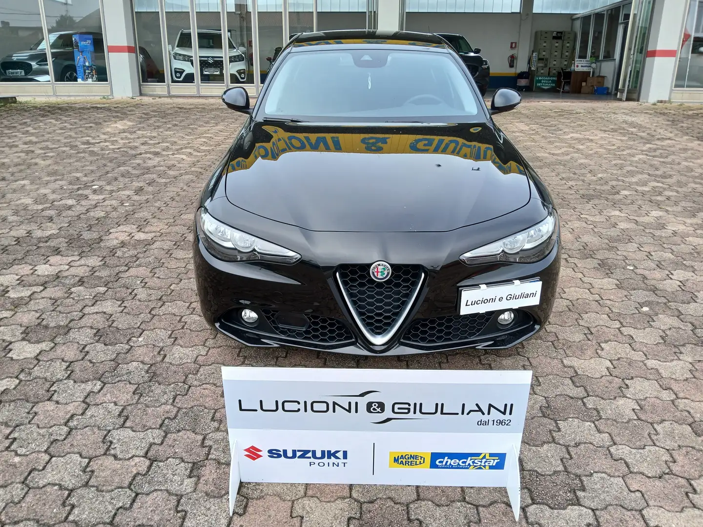 Alfa Romeo Giulia Giulia 2.2 t 150cv Negro - 1