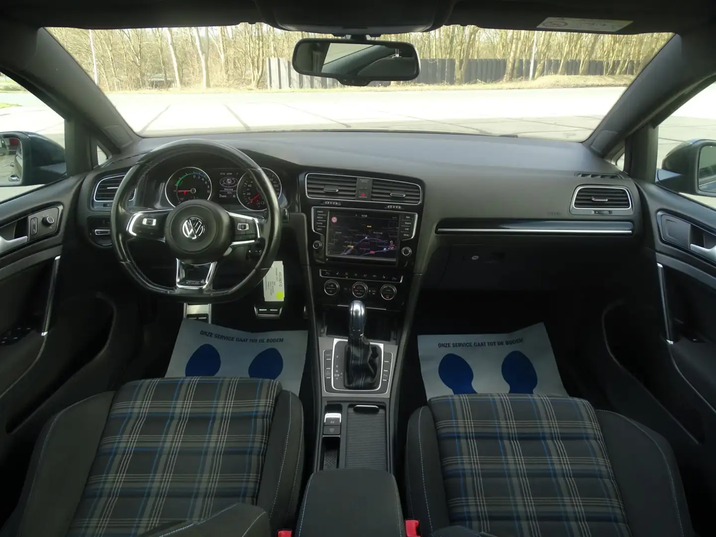 Volkswagen Golf GTE 1.4 TSI - XENON - NAVIGATIE - STOELVERWARMING - DE Серый - 2