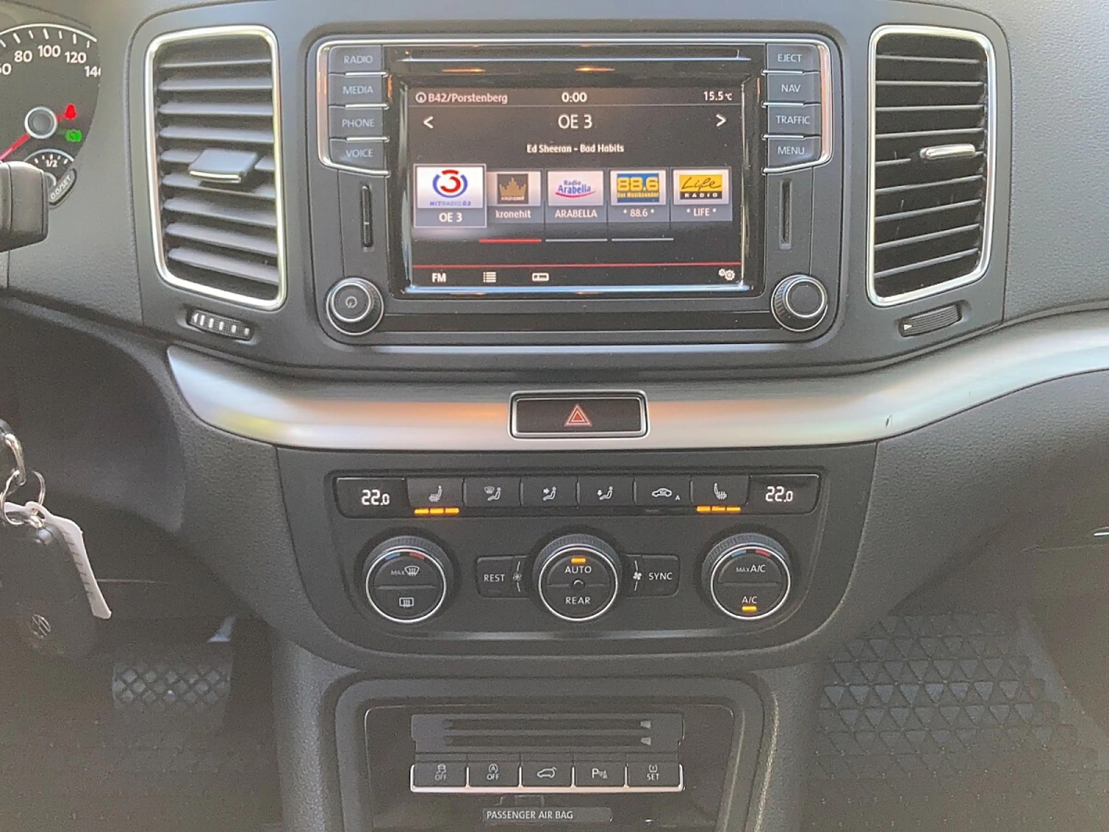 Volkswagen Sharan Business SCR 2,0 TDI DSG + tolle Extras! — photo 11