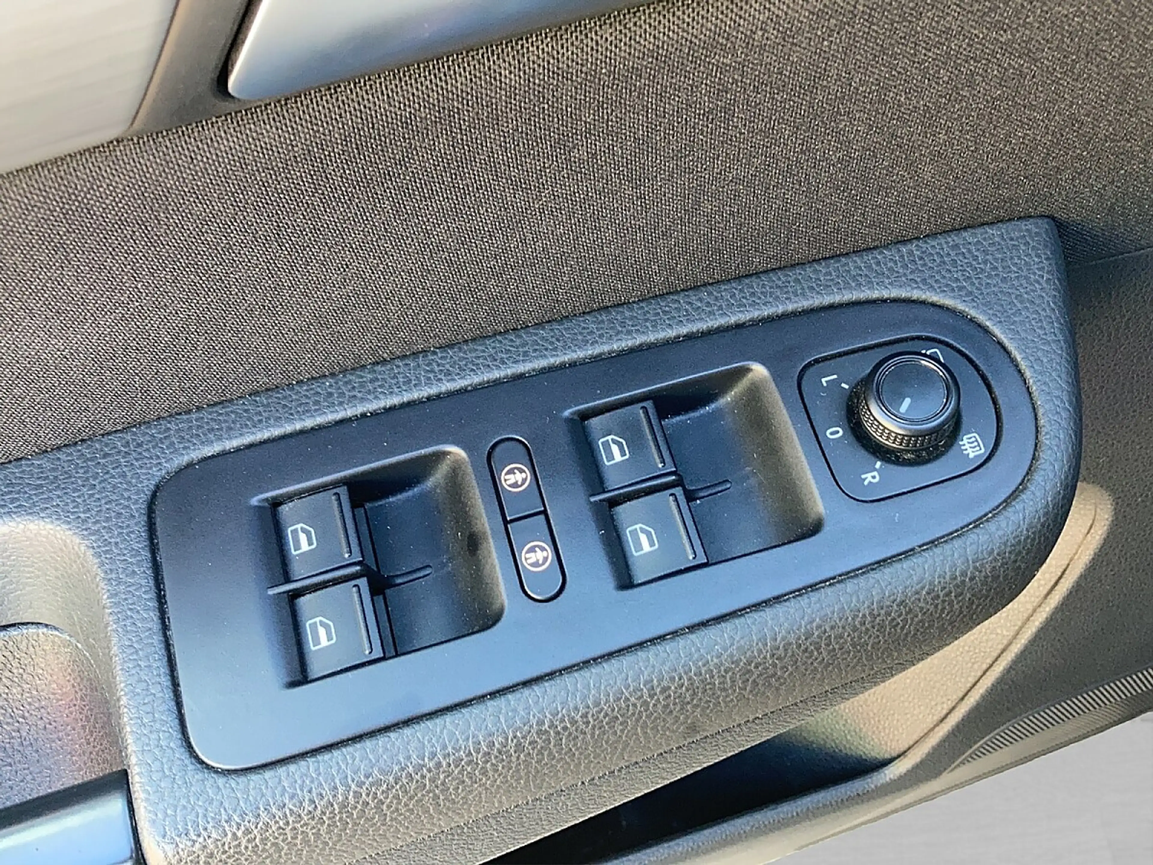 Volkswagen Sharan Business SCR 2,0 TDI DSG + tolle Extras! — photo 15