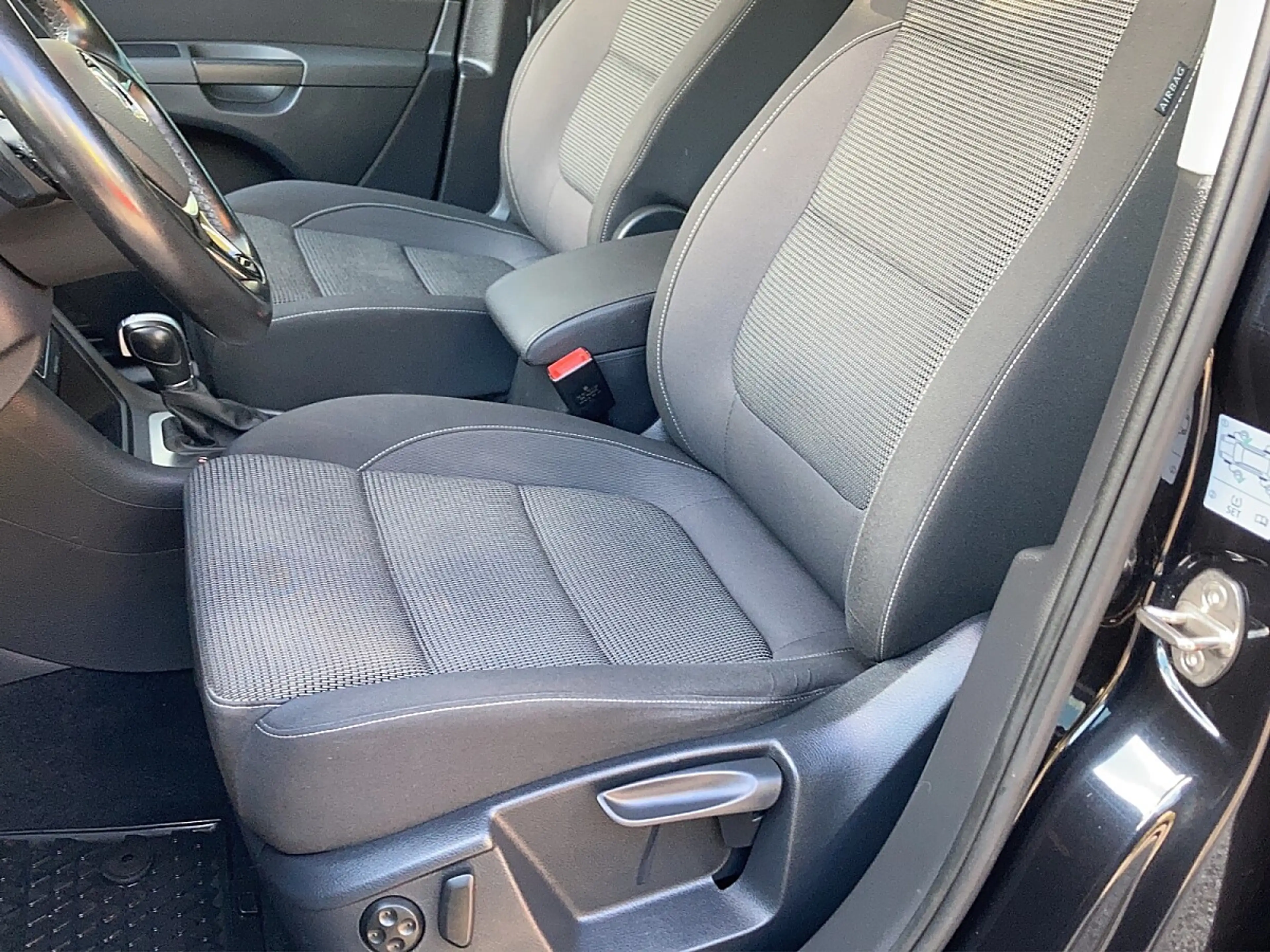 Volkswagen Sharan Business SCR 2,0 TDI DSG + tolle Extras! — photo 7