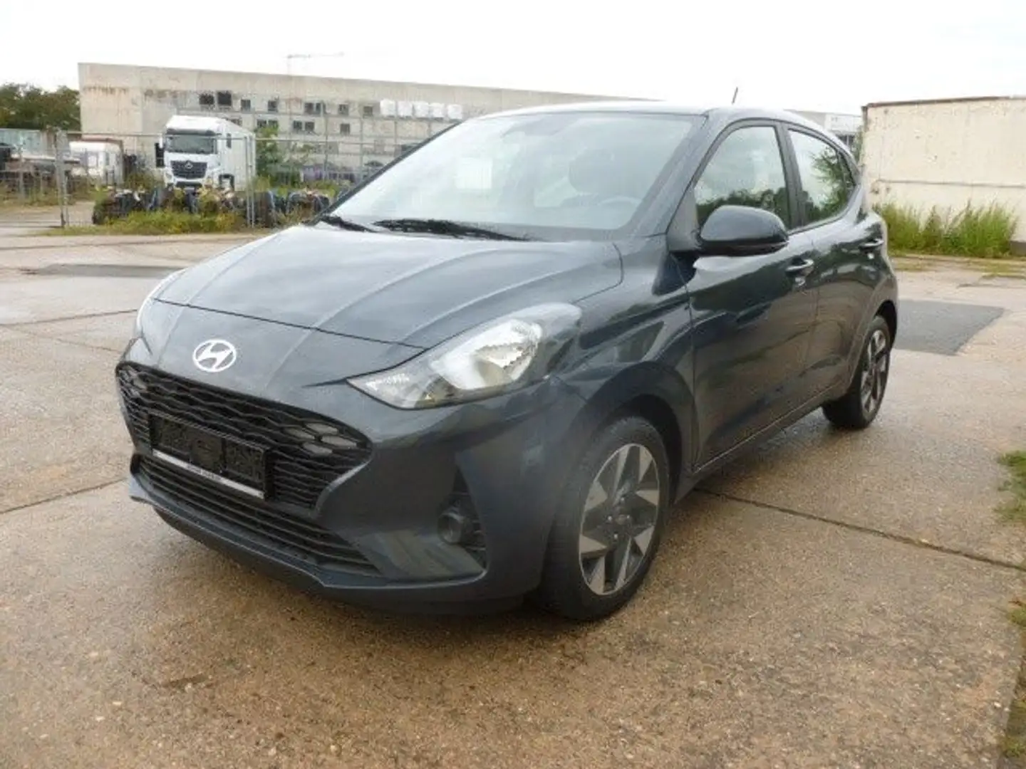 Hyundai i10 1.0 Trend AMT Navi Kamera Grau - 1