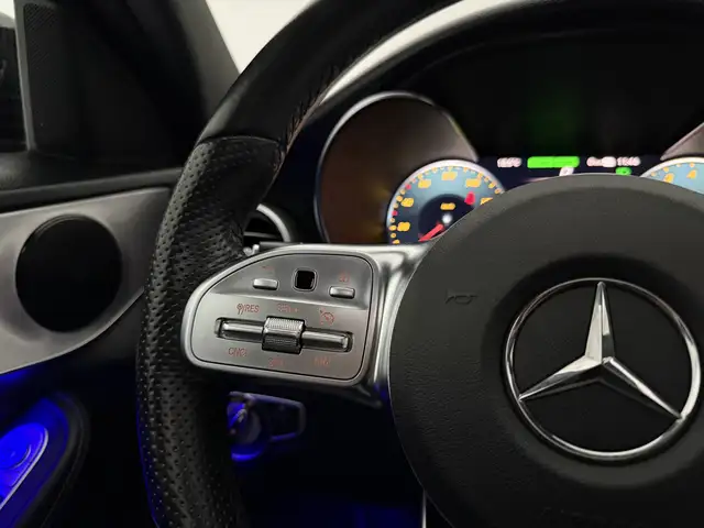 Mercedes-Benz C-Class view 24