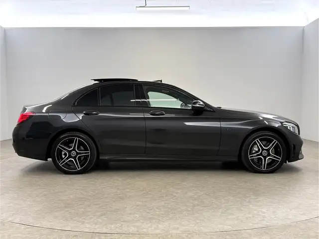 Mercedes-Benz C-Class view 11