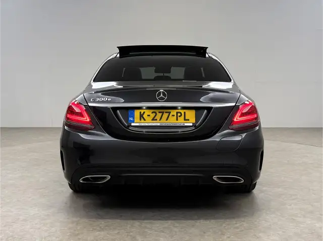 Mercedes-Benz C-Class view 10