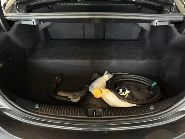Mercedes-Benz C-Class view 30