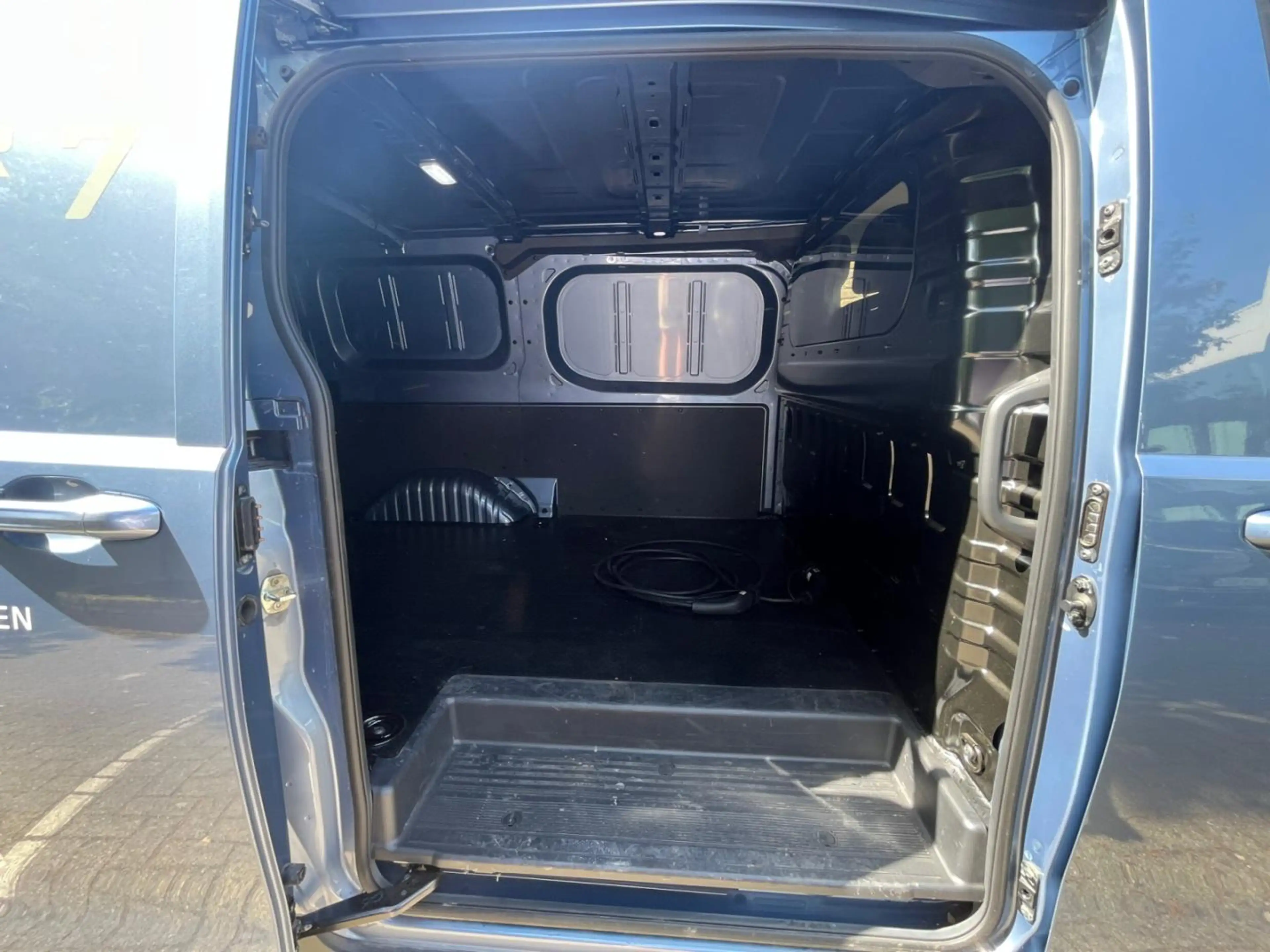 Maxus eDeliver 7 L1H1 88KWH * APPLE CARPLAY & ANDROID AUTO * NOOD- — photo 8