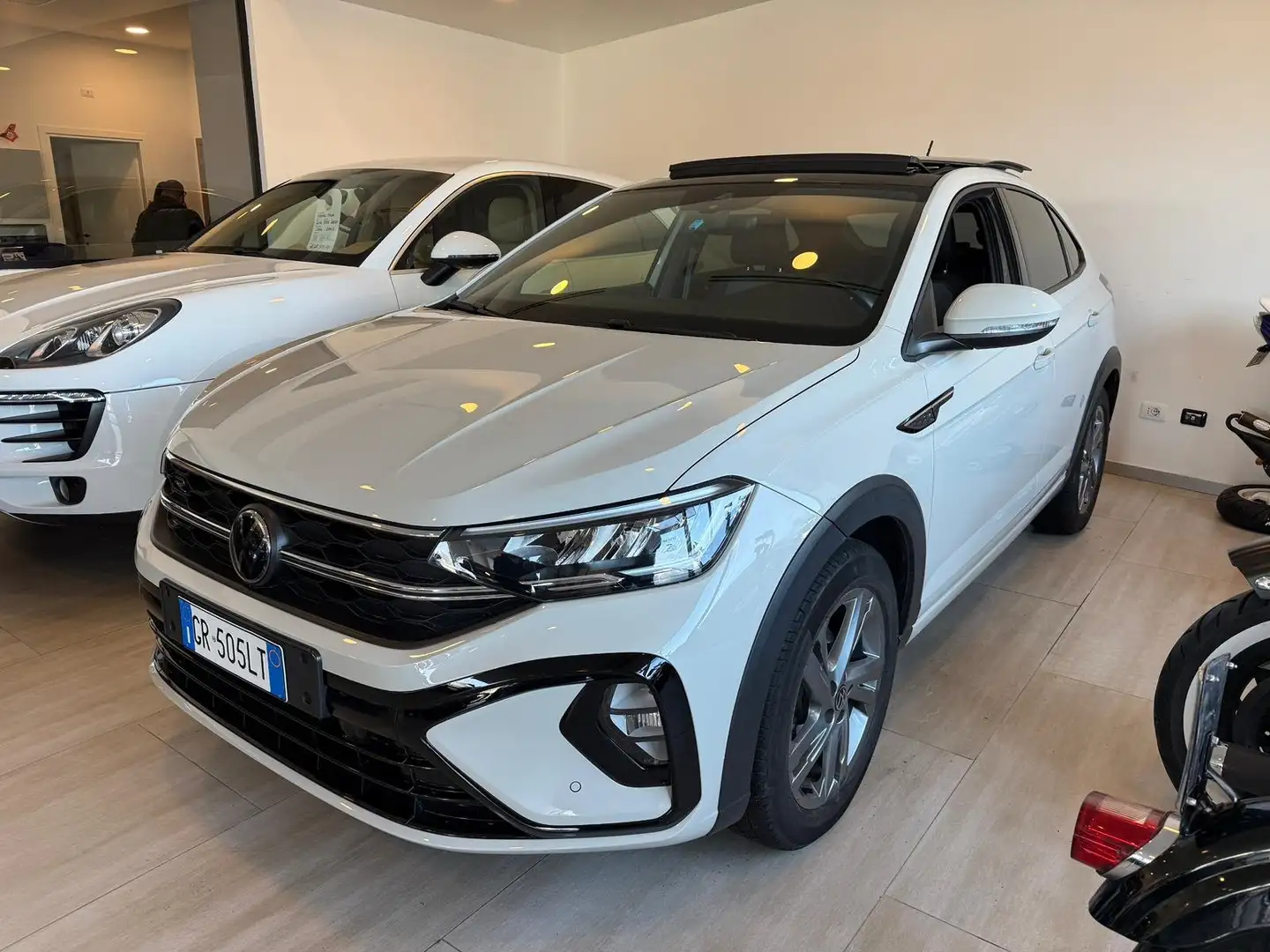 Volkswagen Taigo 1.0 tsi R-Line 110cv dsg Beige - 1