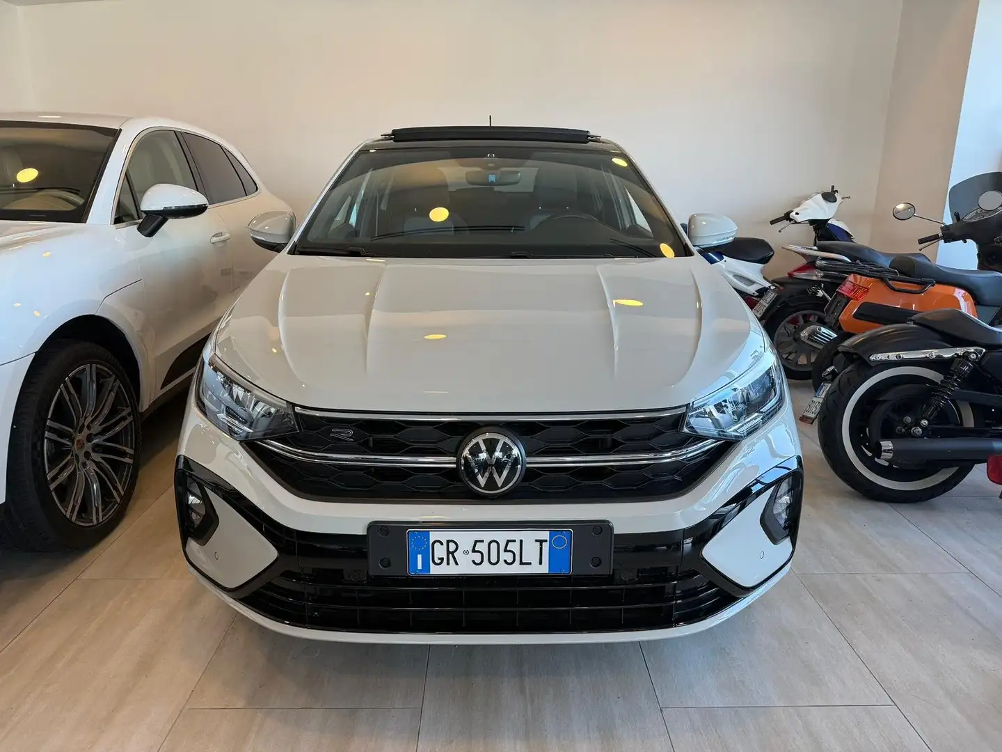 Volkswagen Taigo 1.0 tsi R-Line 110cv dsg Beige - 2