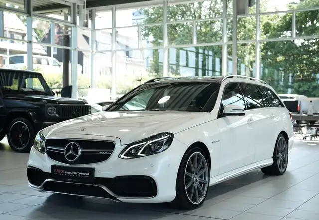 Mercedes-Benz E-Class view 9