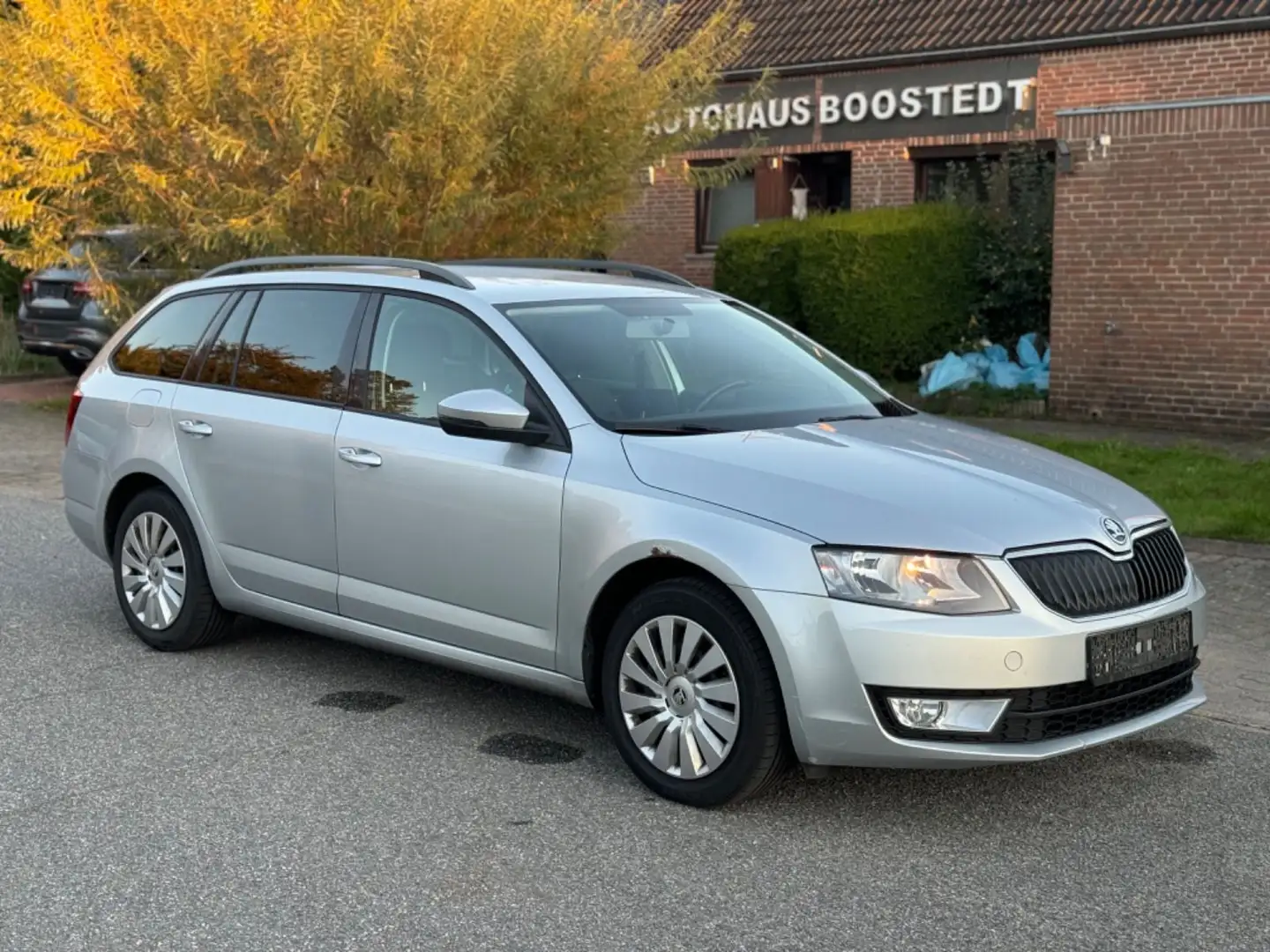 Skoda Octavia Combi Ambition *DSG**NAVI*SHZ*MSWT* Silber - 1