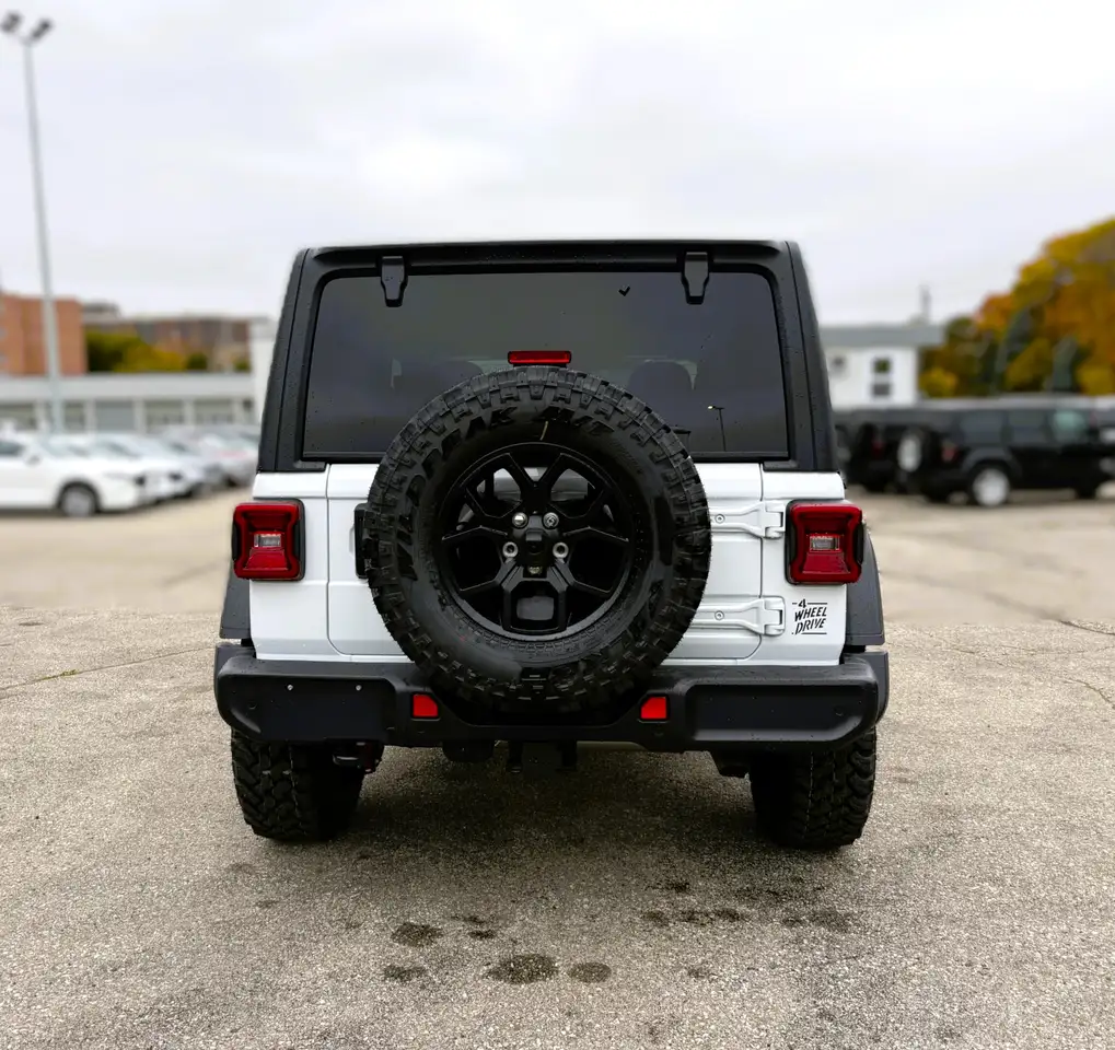 Jeep Wrangler снимка Jeep Wrangler