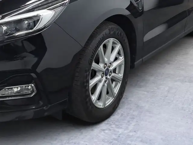 Ford S-Max view 6