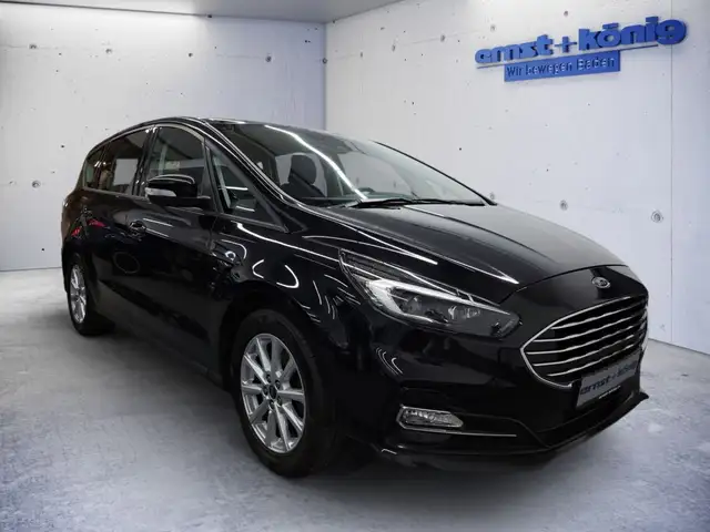 Ford S-Max view 2