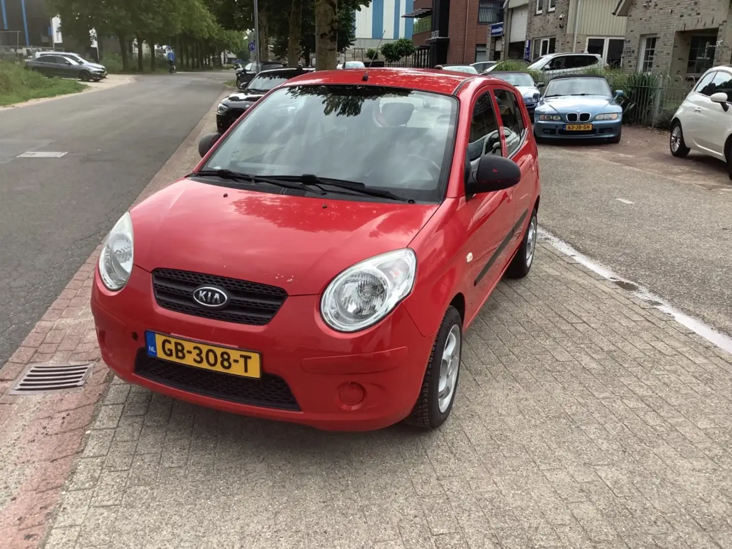 Kia Picanto 1.1 FIFTEEN Rouge - 1