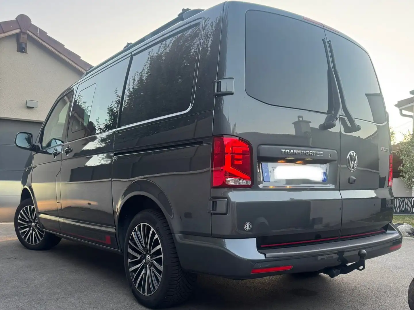 Volkswagen T6.1 Transporter Edition 4 motion 204 ch Gris - 2