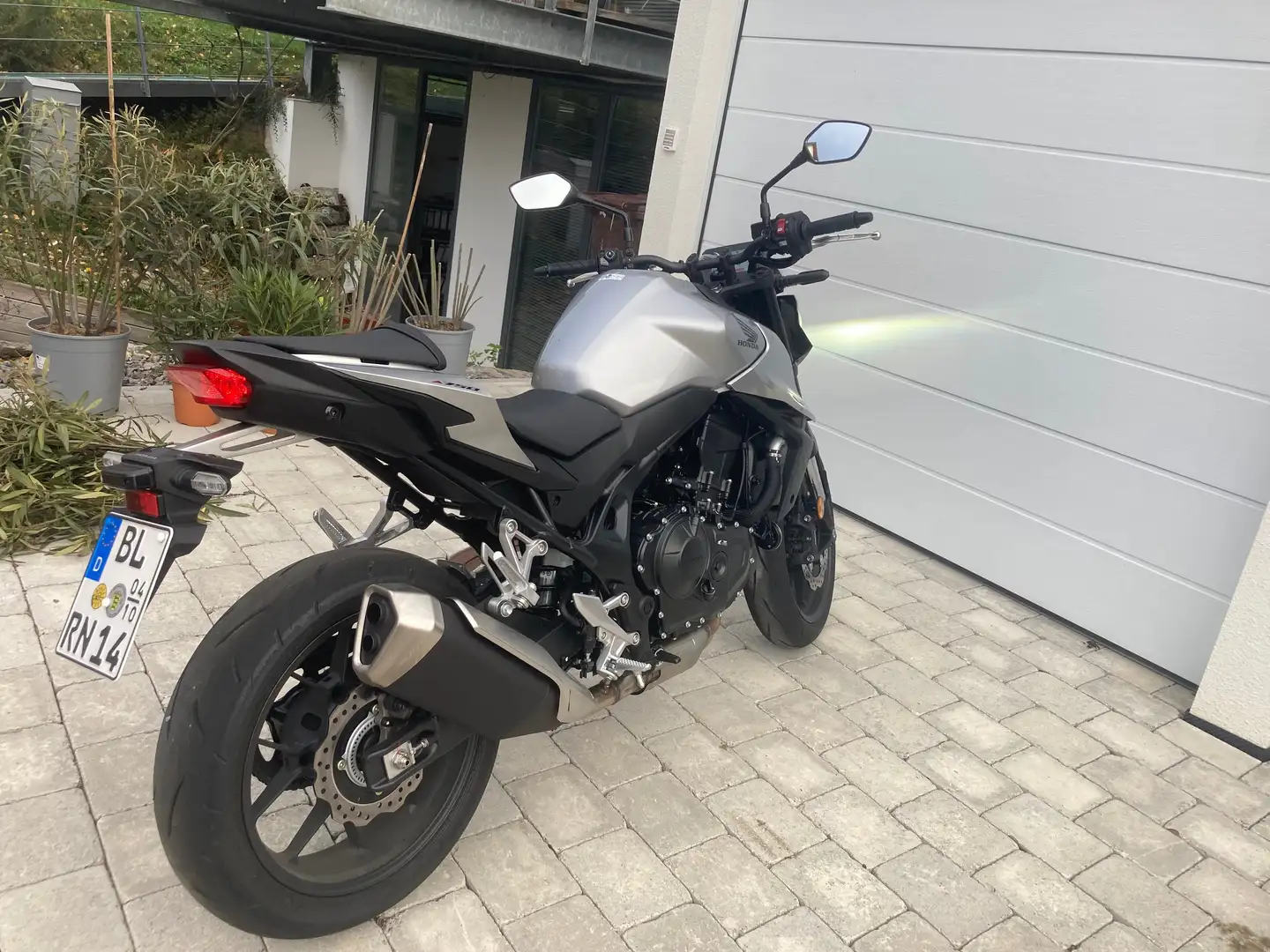 Honda Hornet 750 Srebrny - 2