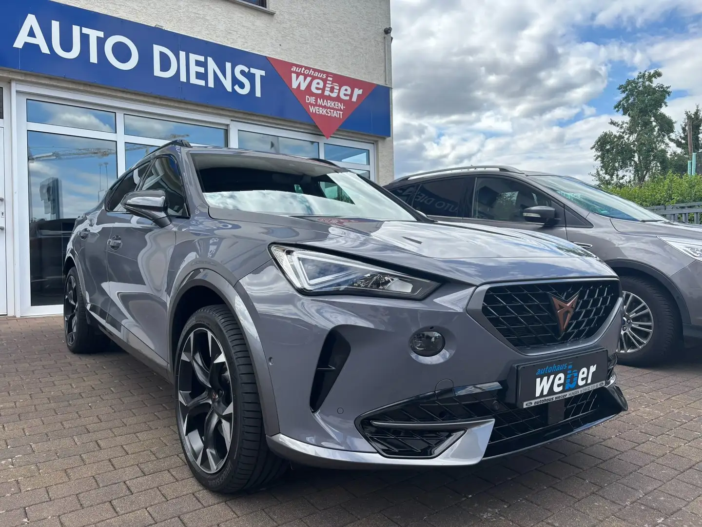 CUPRA Formentor VZ e-Hybrid*KAMERA*NAVI*eAHK*el.Heckklappe*ACC*uvm Gris - 1