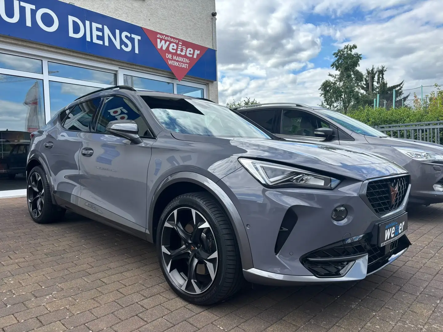 CUPRA Formentor VZ e-Hybrid*KAMERA*NAVI*eAHK*el.Heckklappe*ACC*uvm Gris - 2