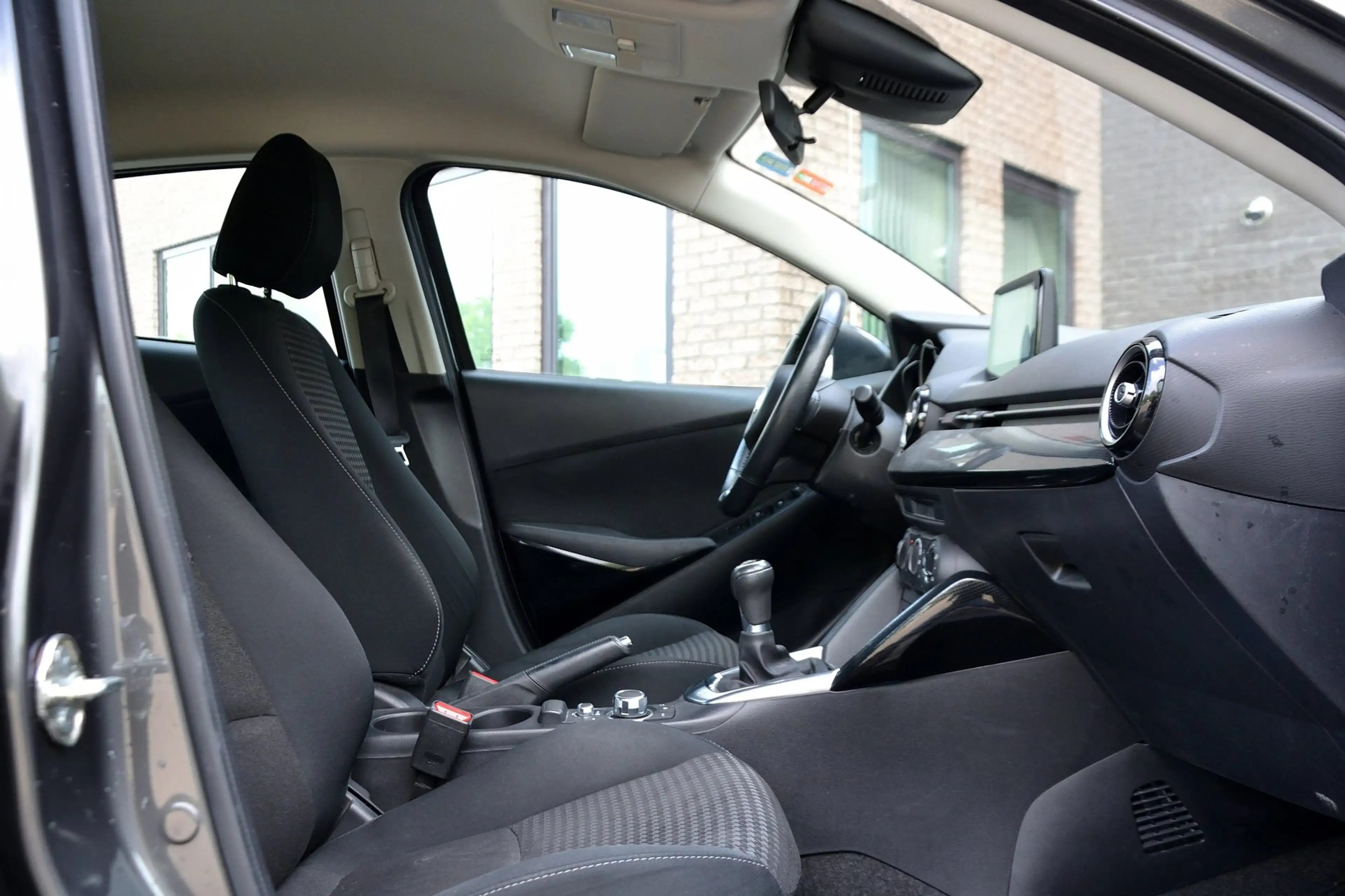 Mazda 2 1.5 Skyactiv-G Dynamic 90PK | Navigatie | Cruise C — photo 9