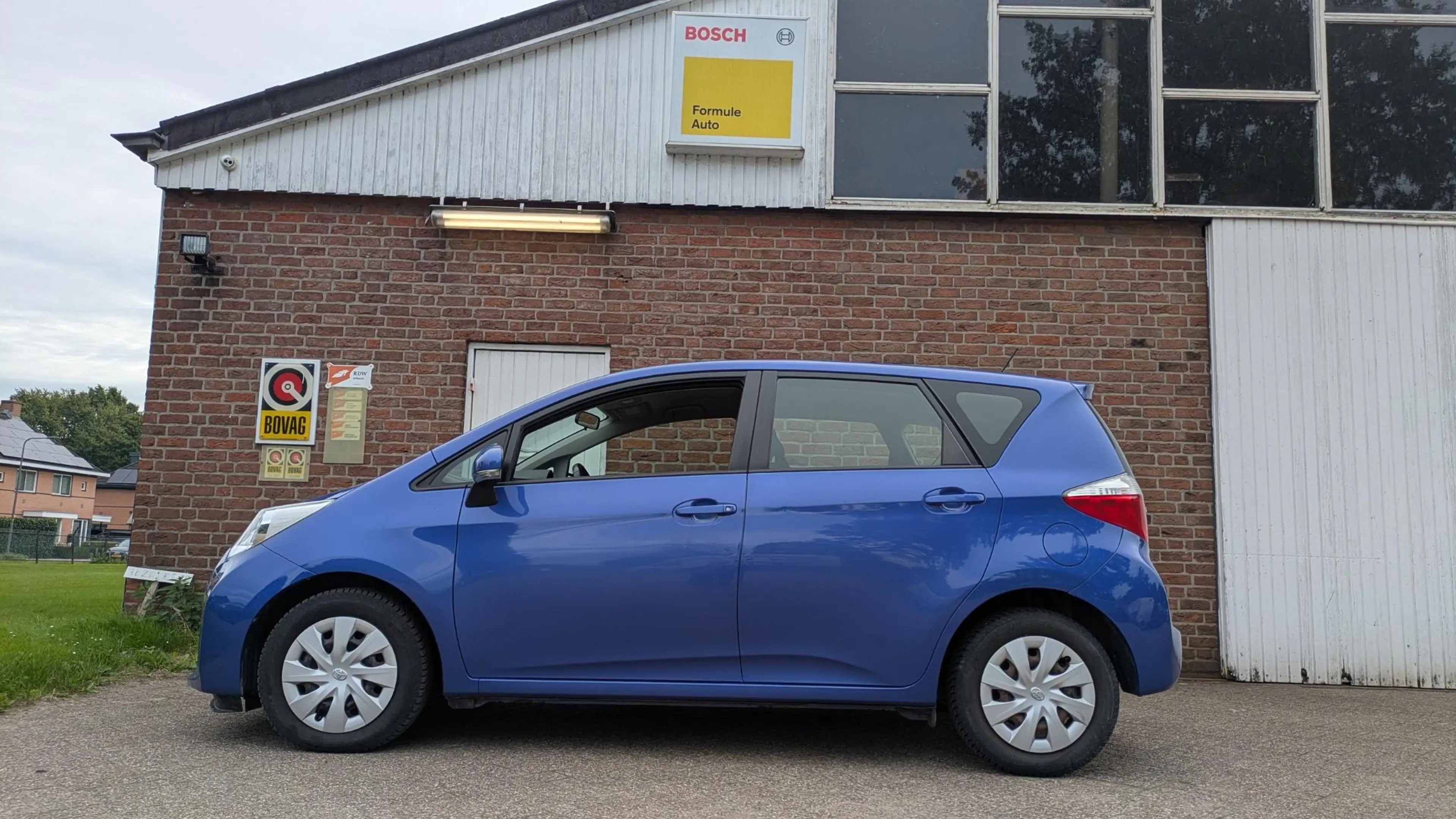 Toyota Verso-S 1.3 VVT-i Aspiration- camera - bluetooth