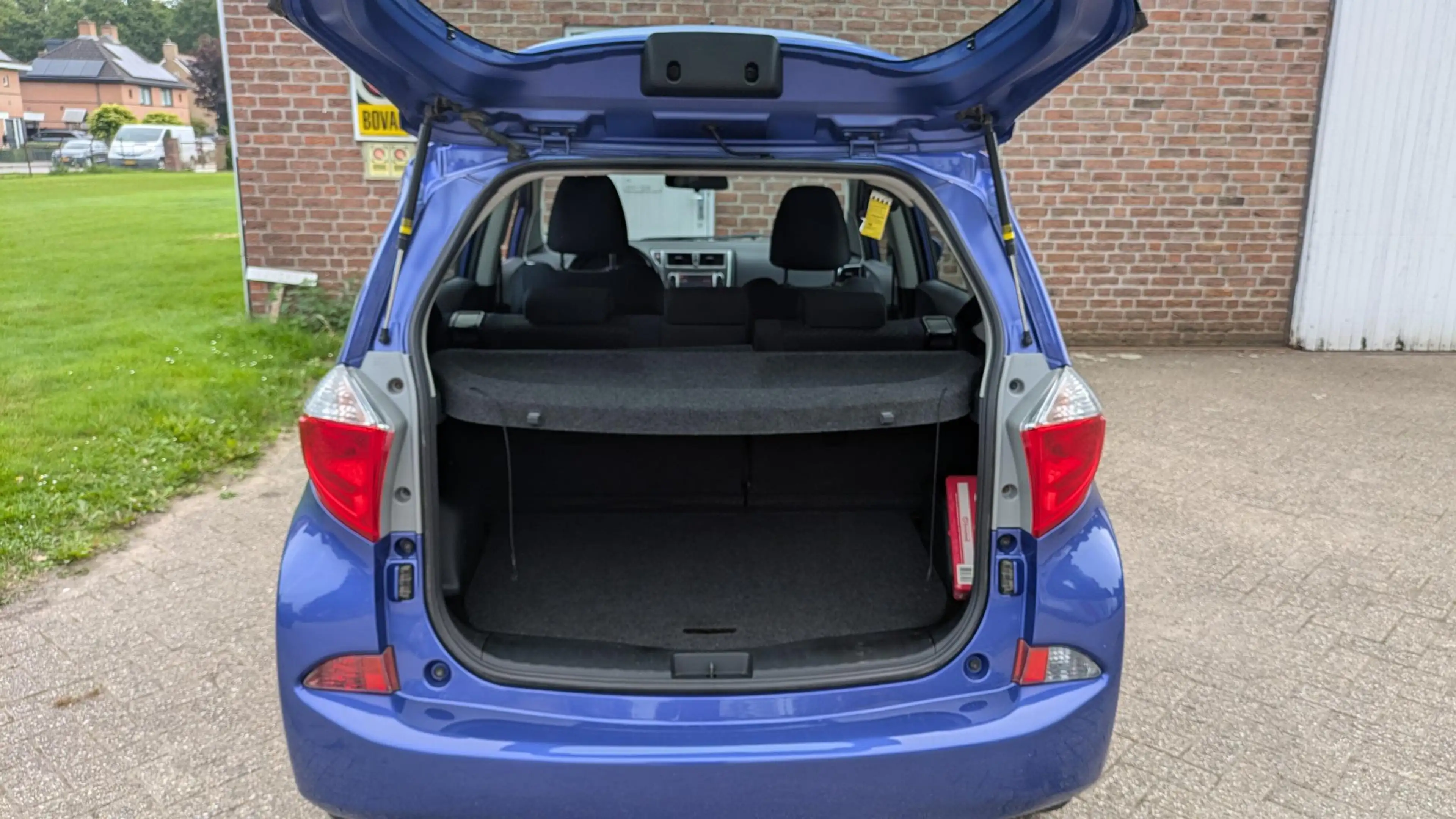Toyota Verso-S 1.3 VVT-i Aspiration- camera - bluetooth — photo 10