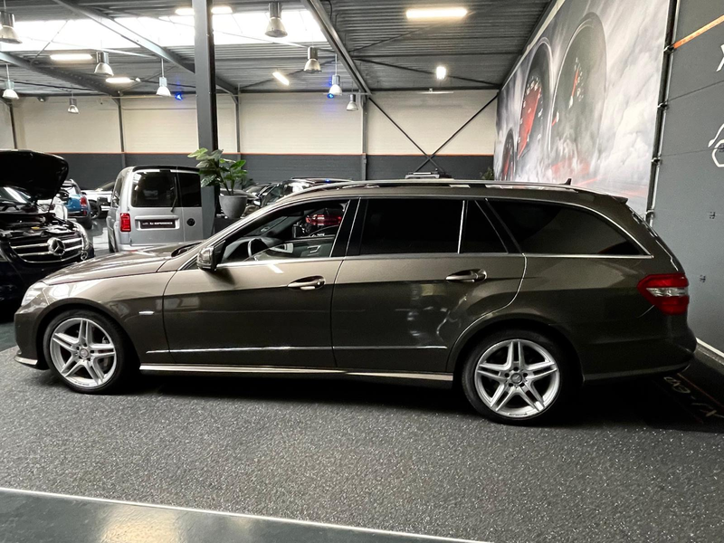 Mercedes-Benz E 500 Estate Edition Sport AMG 4-Matic PANO LEER 410 PK — photo 7