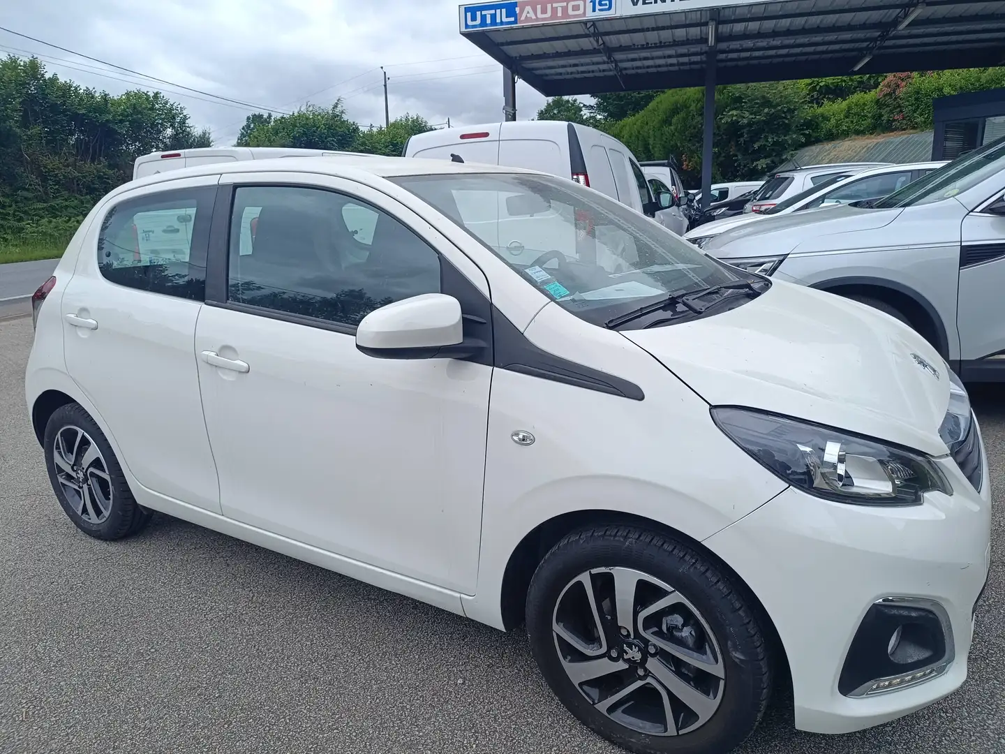 Peugeot 108 VTI ALLURE 72CH société 2 PLACES Blanc - 1