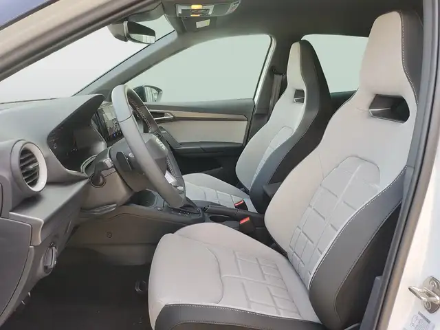 Seat Arona view 8