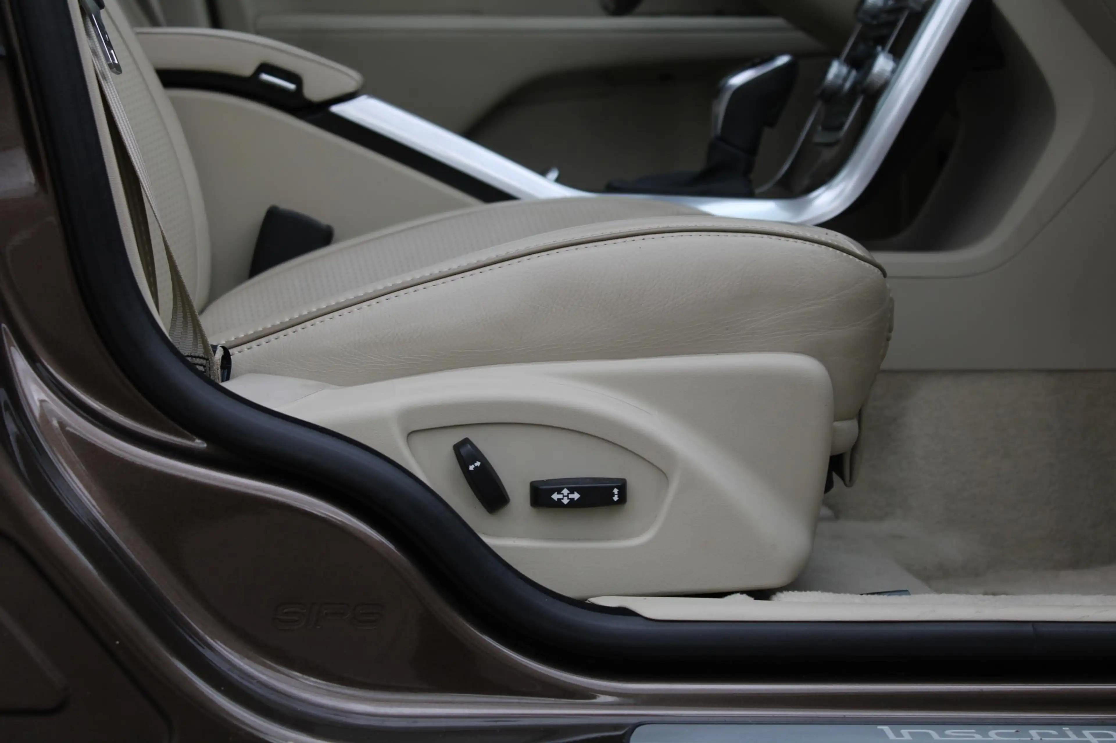 Volvo XC70 D4 FWD Inscription Edition | Schuif/kanteldak | Pa — photo 8