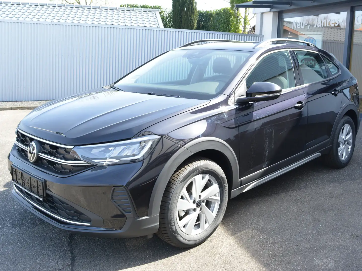 Volkswagen Taigo 1.0 TSI OPF DSG Life LED AHK ACC Schwarz - 1