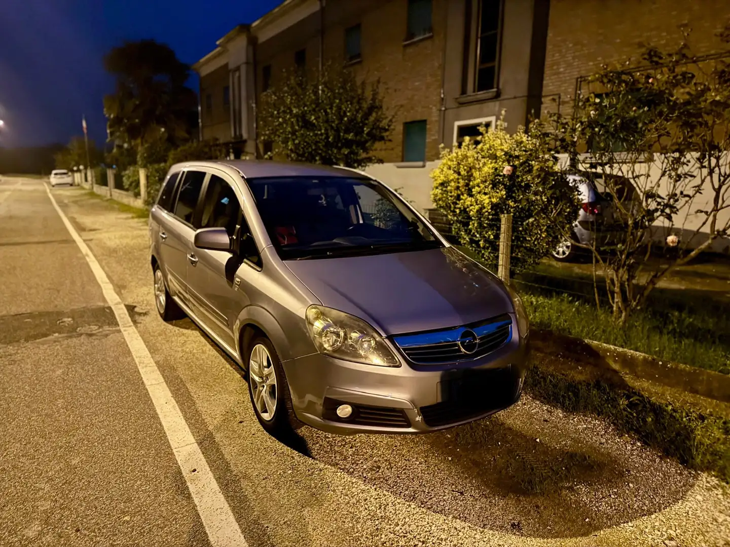 Opel Zafira 1.7 cdti Cosmo 125cv fap - 1