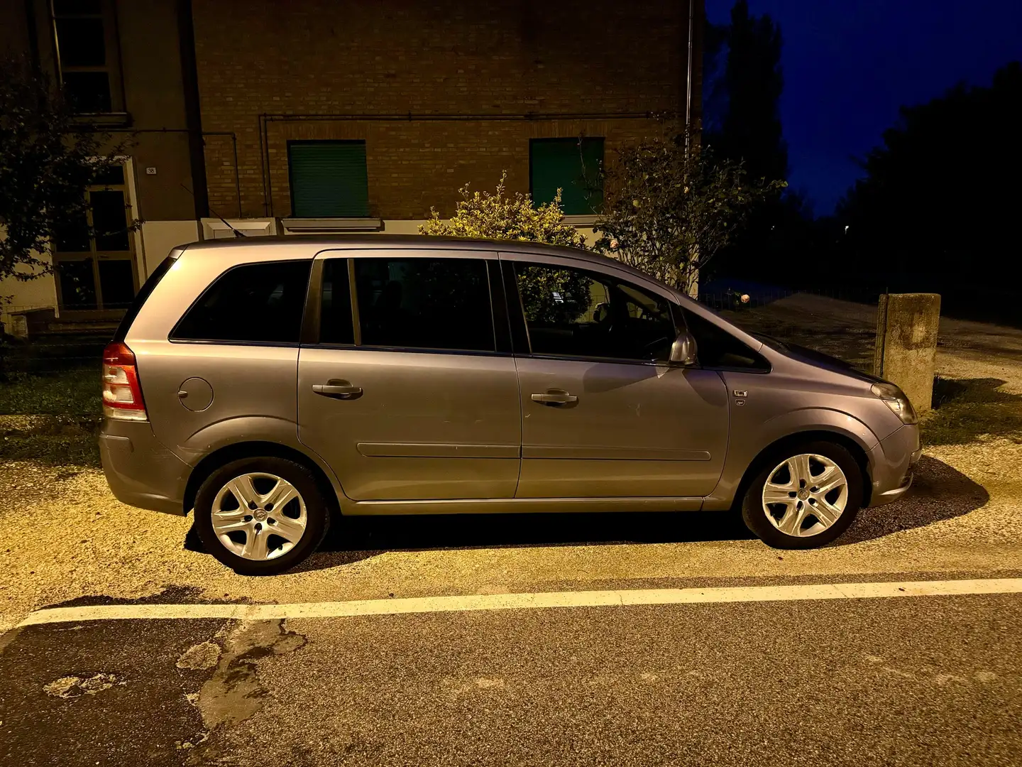 Opel Zafira 1.7 cdti Cosmo 125cv fap - 2