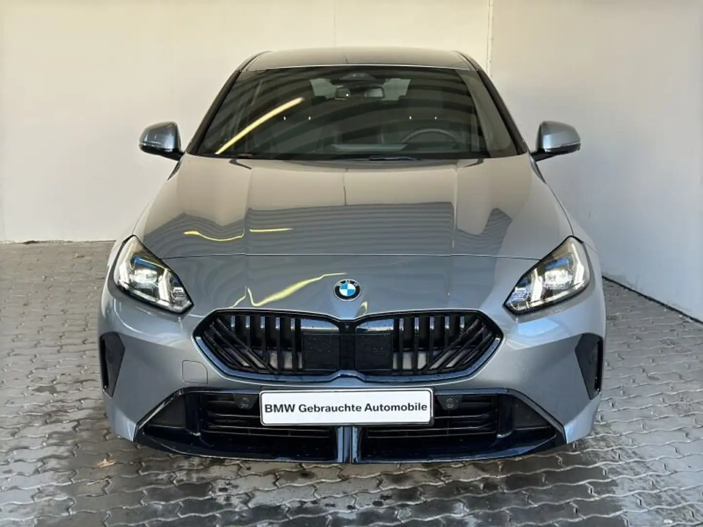 BMW 120 M Sport Navi.LED.AHK.DriveAssist.360°.KomfZg Grau - 2