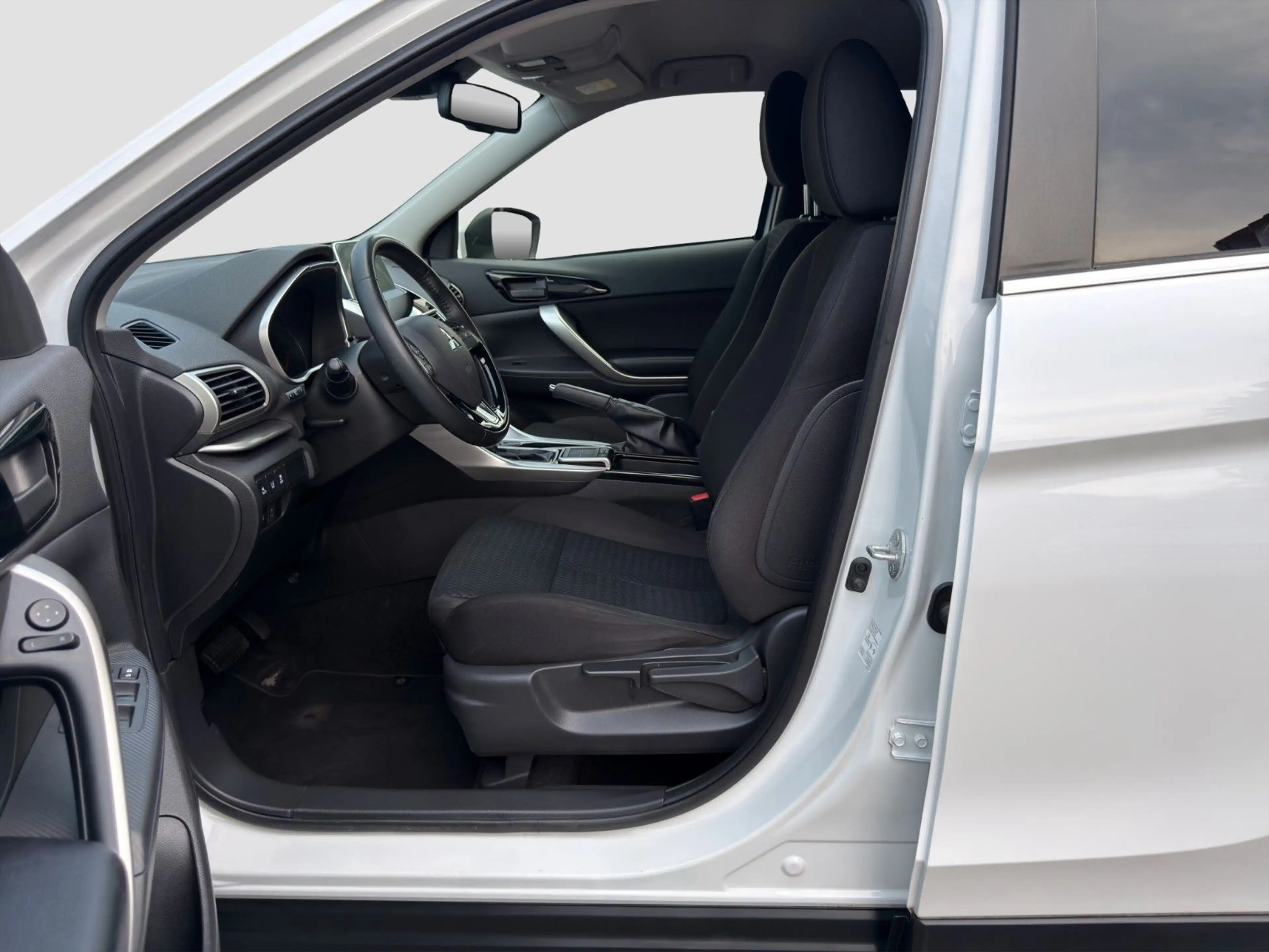 Mitsubishi Eclipse Cross Diamant Edition 2WD*1.Hand*Kamera* — photo 9