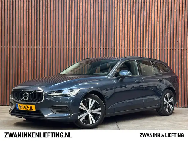 Volvo V60 2.0 B3 AUT Momentum Advantage BTW-NAVI-PDC-CARPLAY