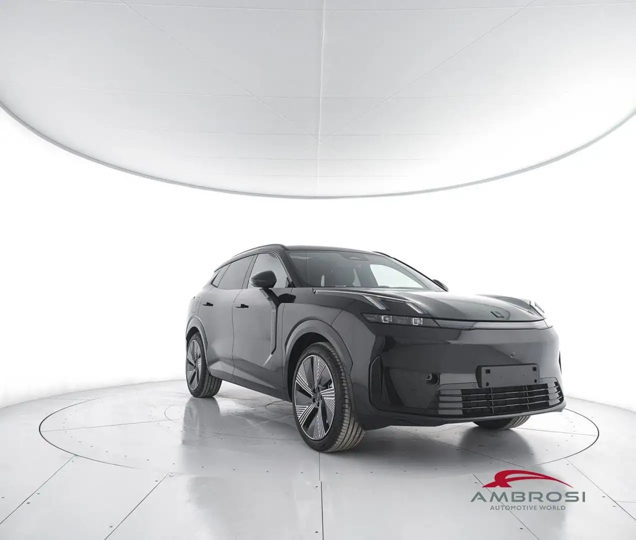 Lynk & Co 08 CORE Schwarz - 2