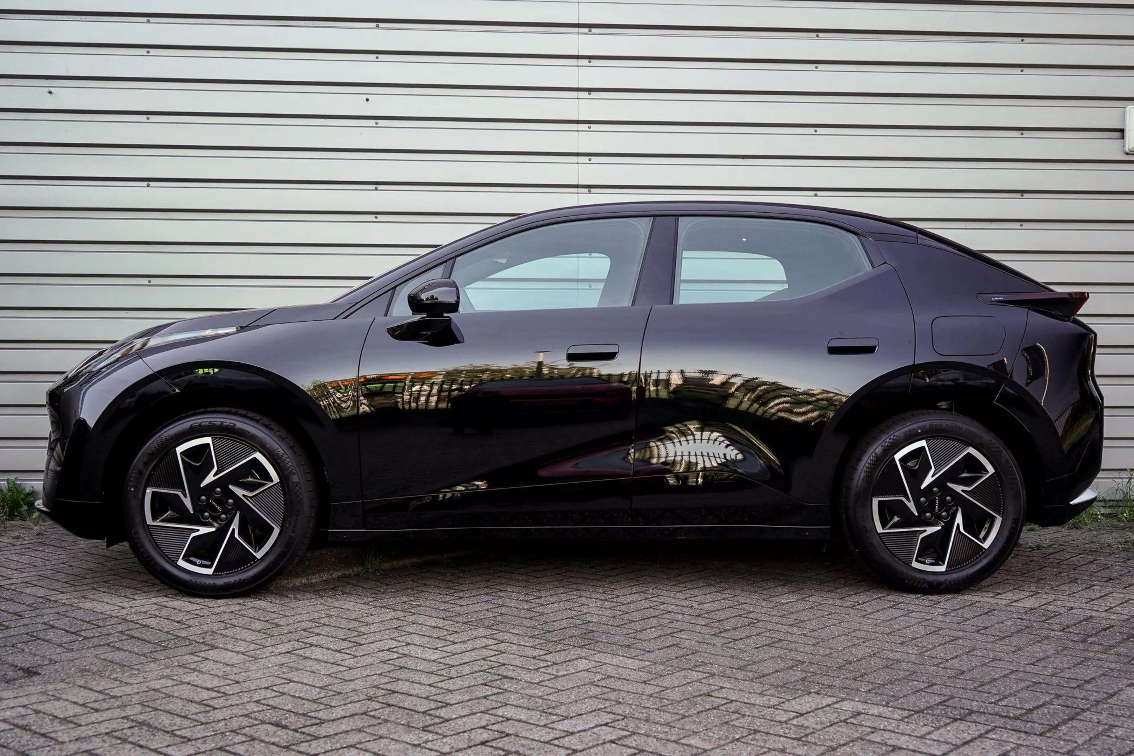 Lynk & Co 02 Business Edition 66 kWh | 19 inch | Multifunctione — photo 3