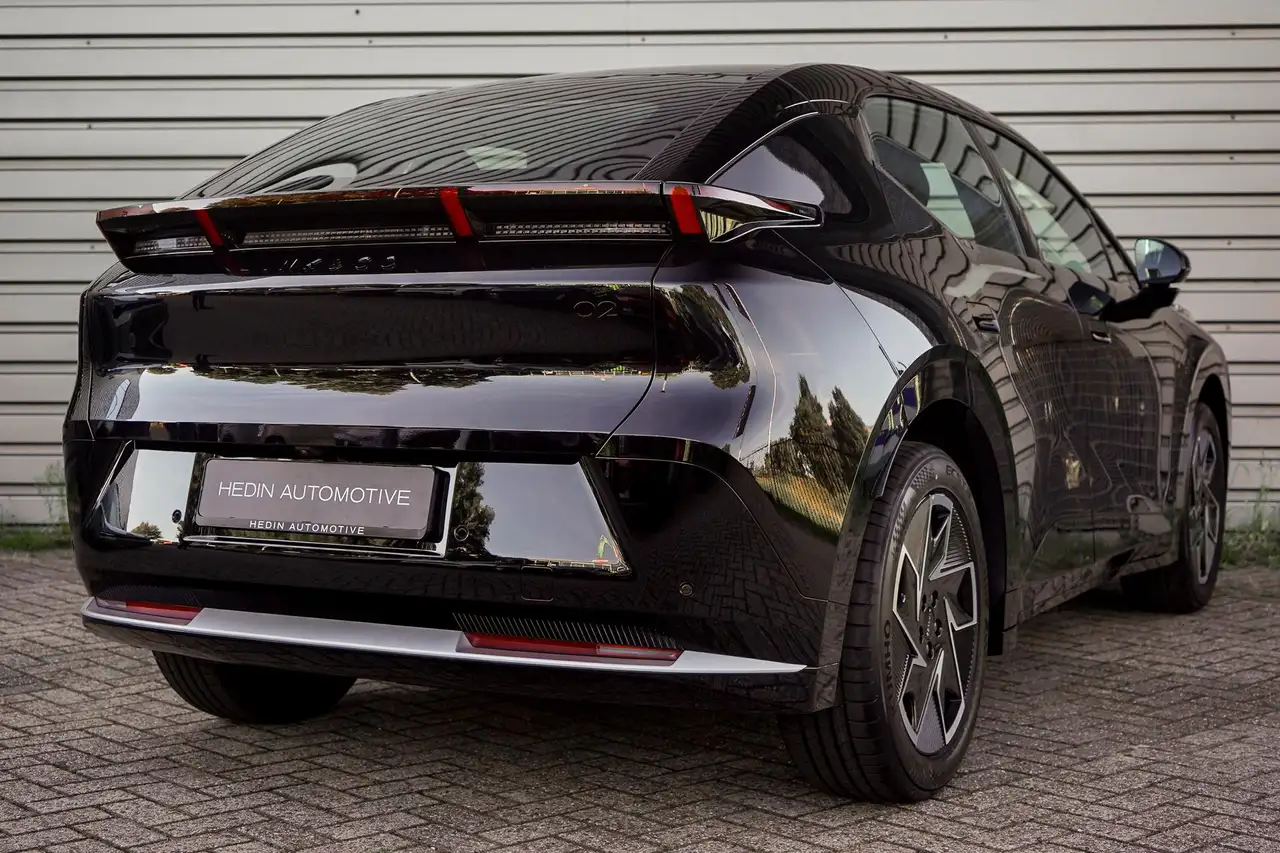Lynk & Co 02