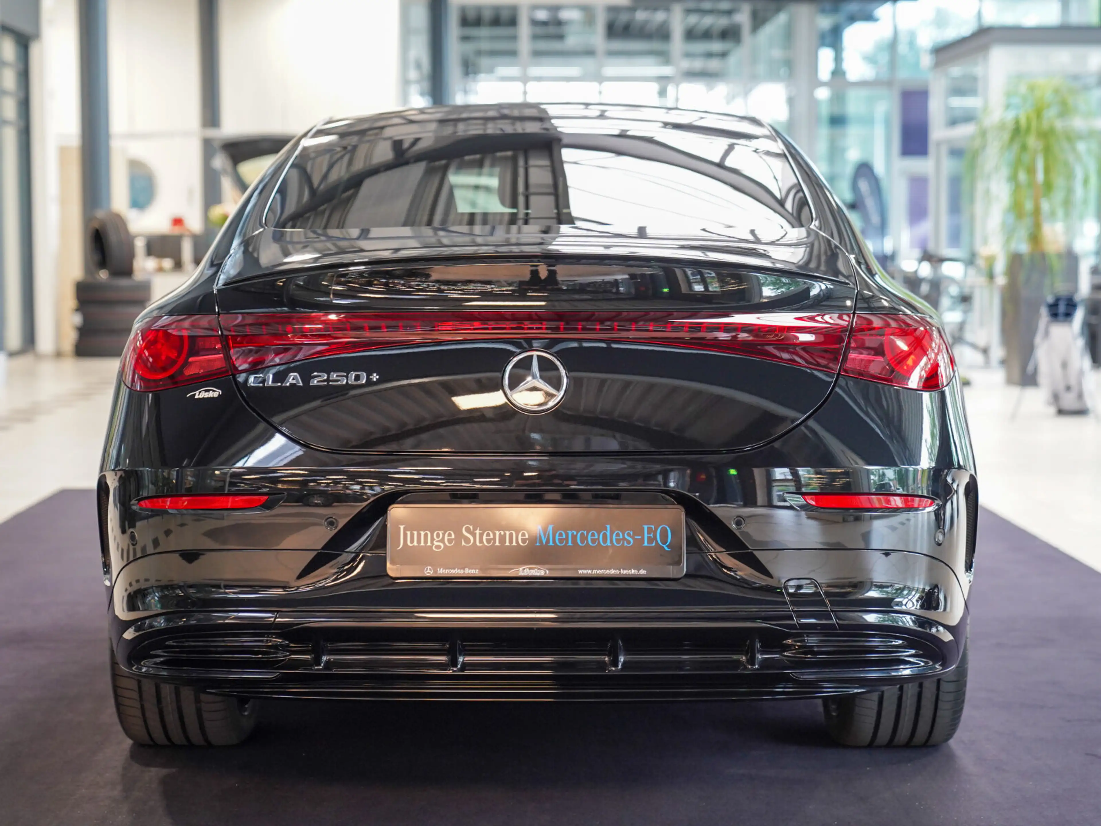 Mercedes-Benz CLA 250 CLA 250+ AMG Line Night Abrisskante Pano KEYLESS — photo 4