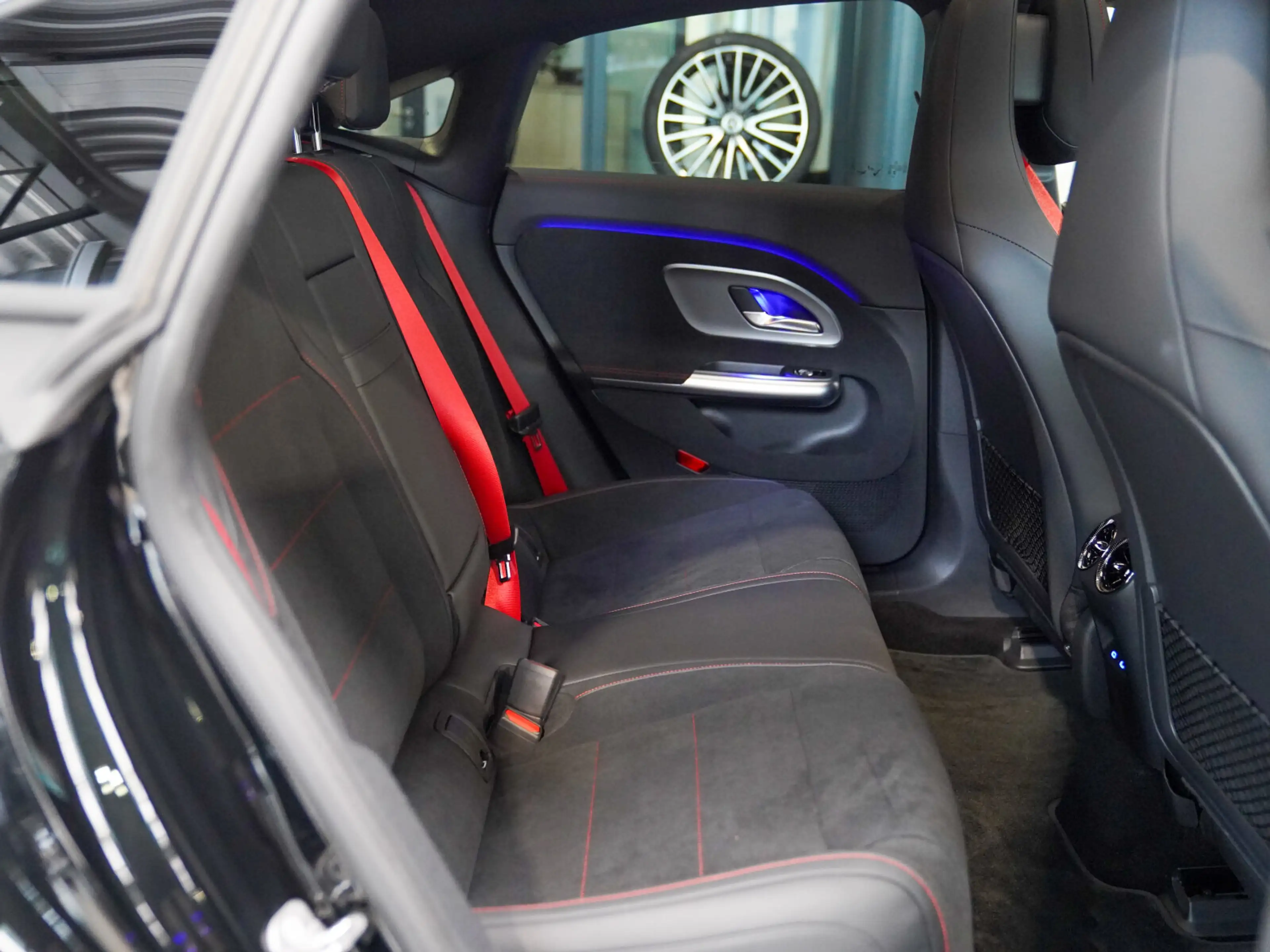 Mercedes-Benz CLA 250 CLA 250+ AMG Line Night Abrisskante Pano KEYLESS — photo 12